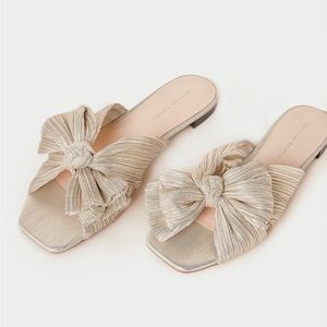 Loeffler Randall Daphne Pleated Bow Slides - Platinum, Size 8